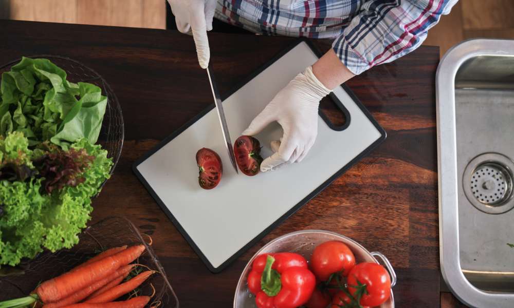 How To Remove Food Stains From Plastic Cutting Board